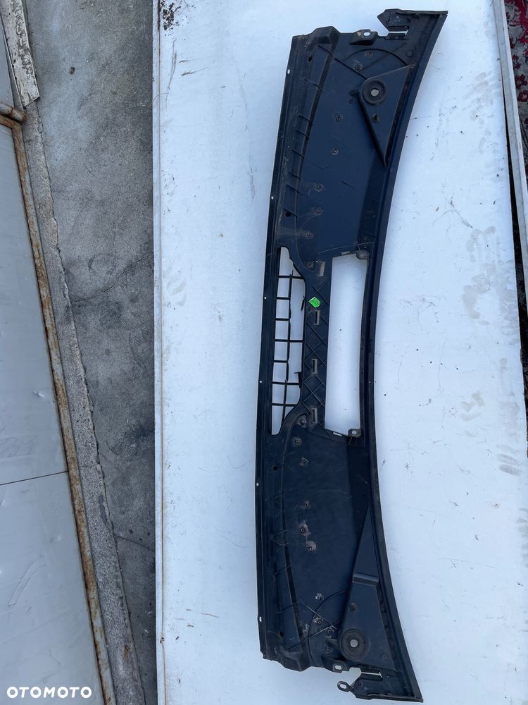 MERCEDES 639 Vito Viano podszybie plastik osłona wycieraczek - 1