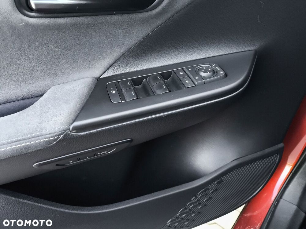 Toyota C-HR 1.8 Hybrid Executive - 21