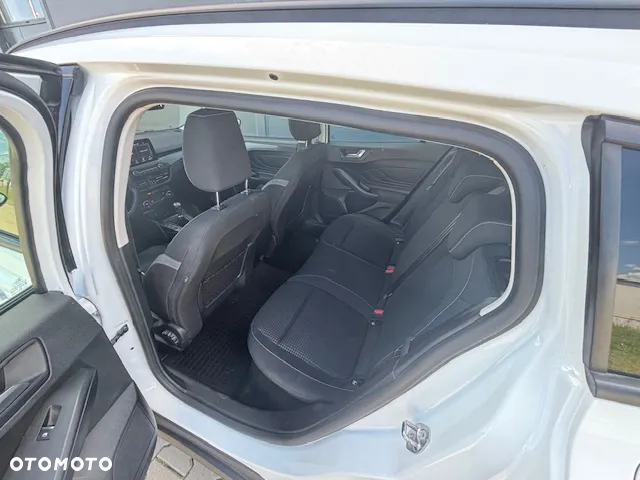 Ford Focus 1.5 EcoBlue Connected - 19