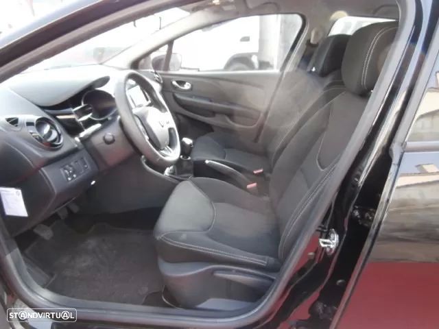Renault Clio Sport Tourer 0.9 TCE Confort - 10