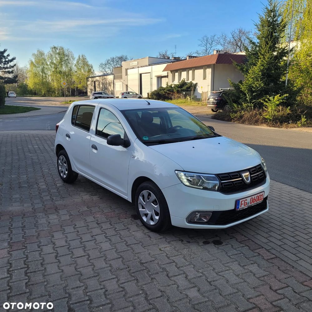 Dacia Sandero SCe 75 Essential - 2