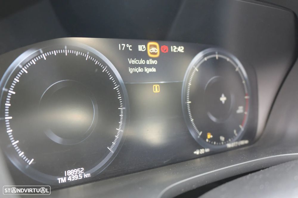 Volvo XC 60 2.0 D3 Momentum Plus - 16