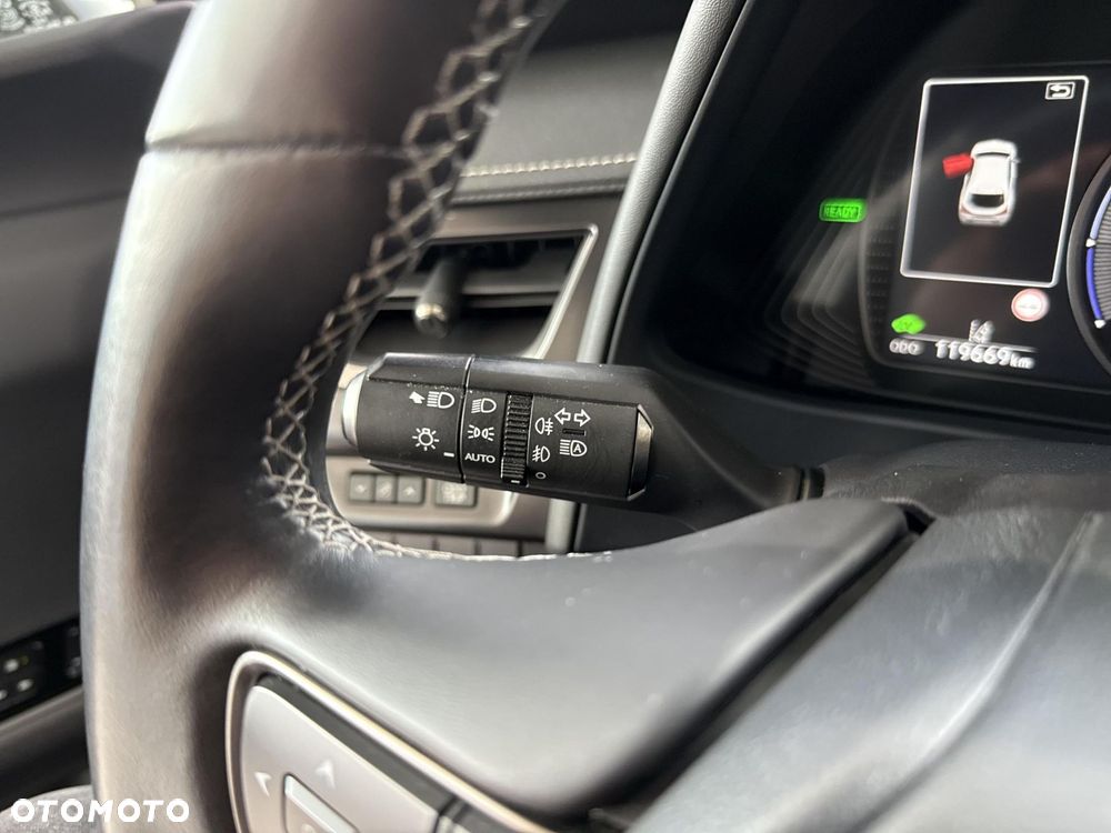 Lexus UX 250h GPF F Impression 2WD - 22