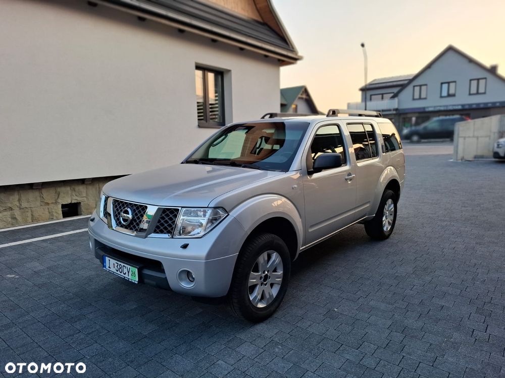 Nissan Pathfinder 2.5 DCi LE - 1