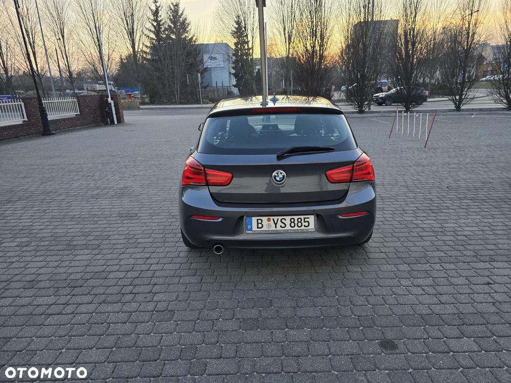BMW Seria 1 118i Edition M Sport Shadow - 11