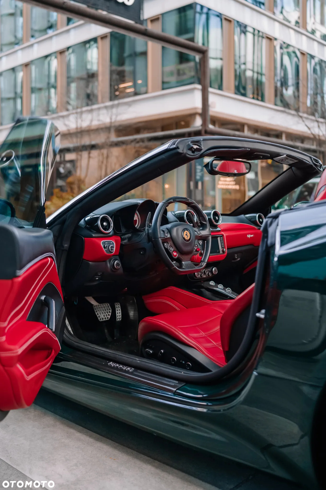 Ferrari California T - 12