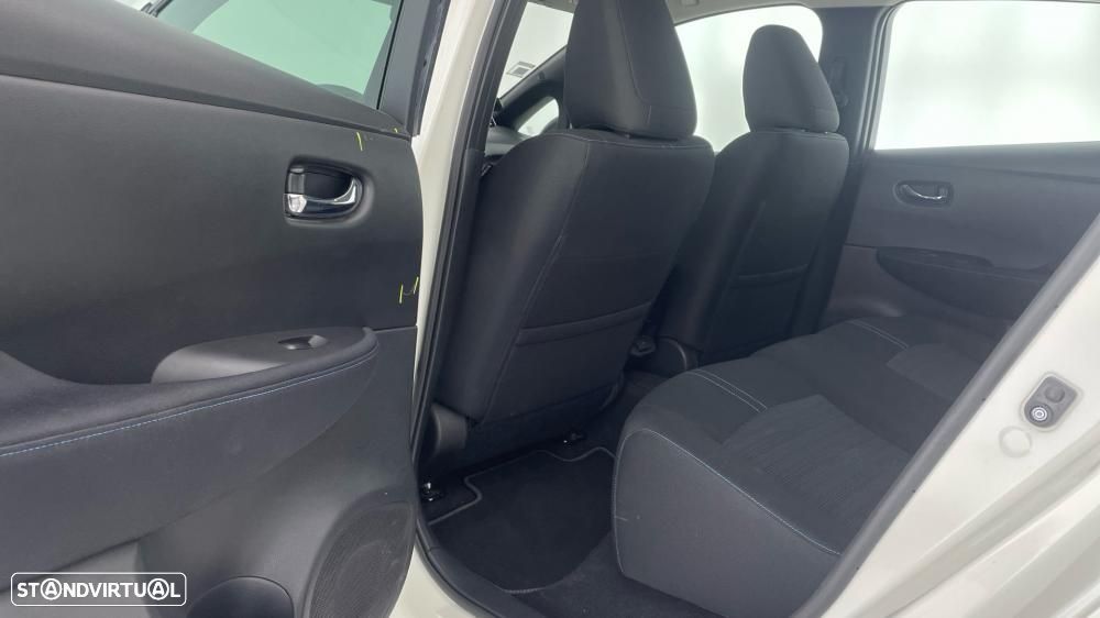 Nissan Leaf Acenta - 11