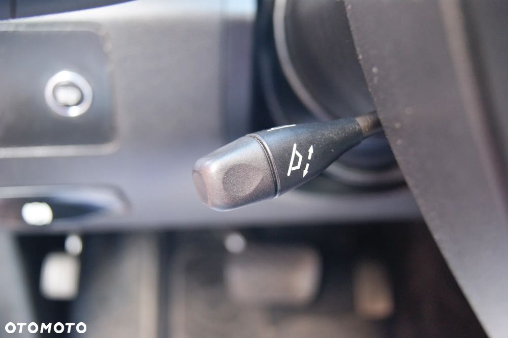 Mercedes-Benz Klasa R 500 4Matic 7G-TRONIC - 22