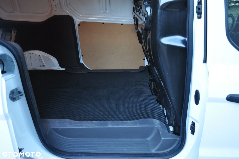Ford CONNECT - 11
