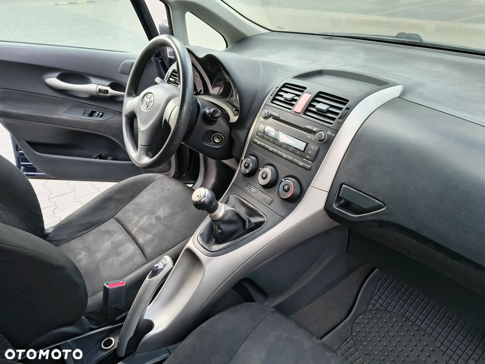 Toyota Auris 1.4 VVT-i Terra - 6