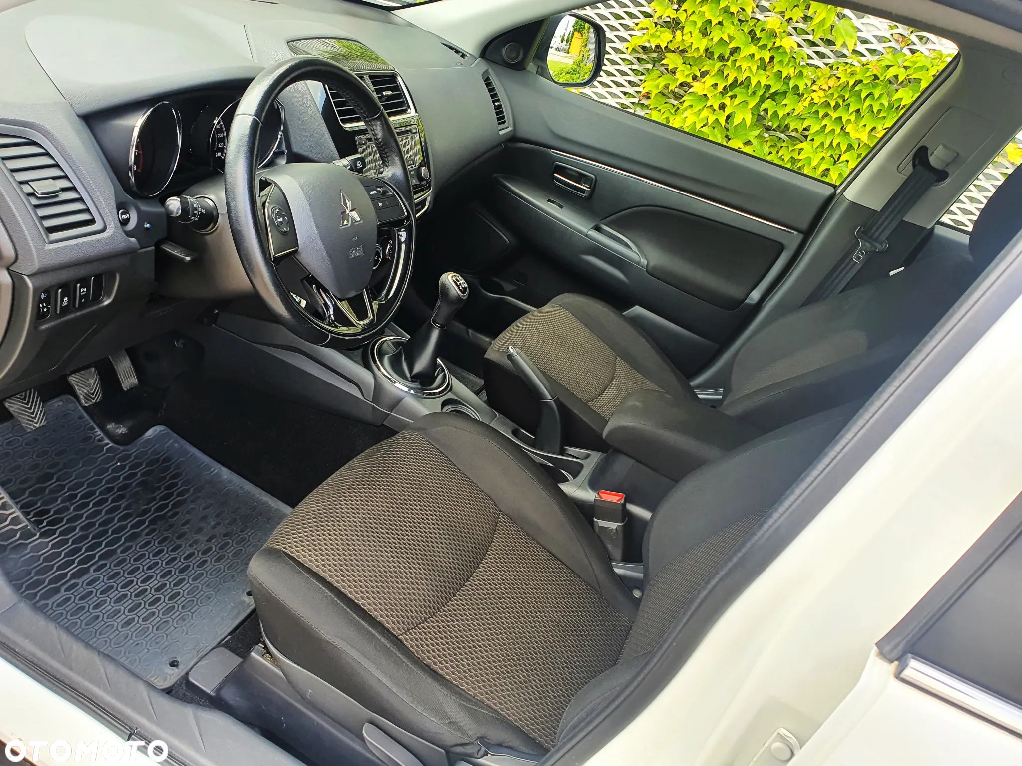 Mitsubishi ASX 1.6 Invite EU6 - 8