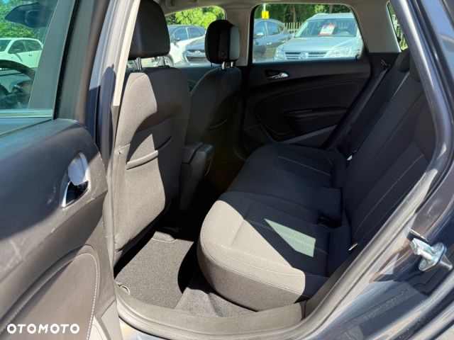 Opel Astra 2.0 CDTI DPF Active - 21