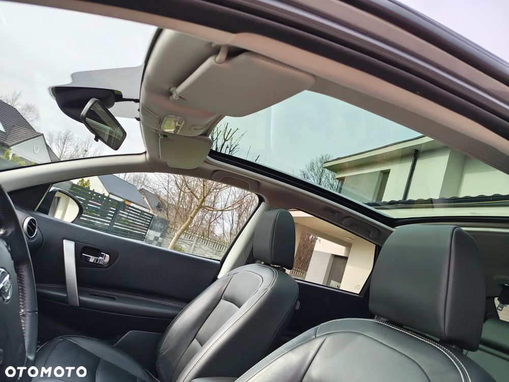 Nissan Qashqai 2.0 4 x 4 CVT 360 - 19