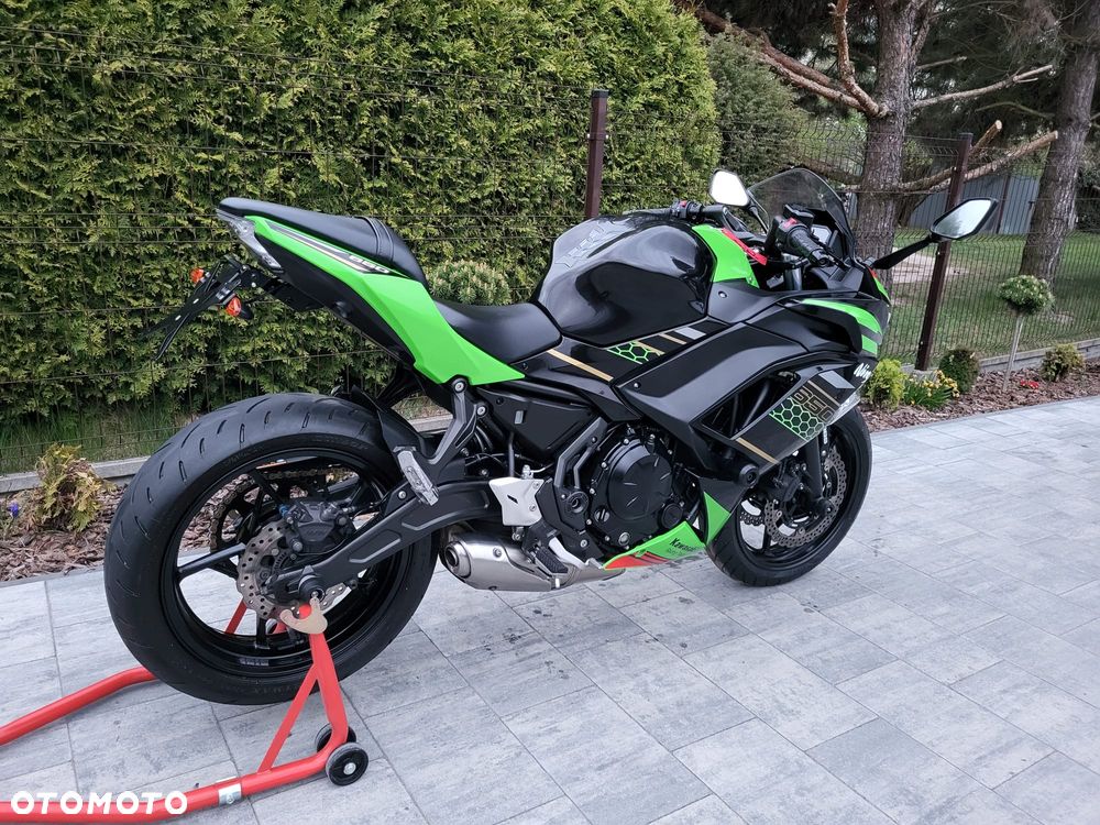 Kawasaki Ninja - 8