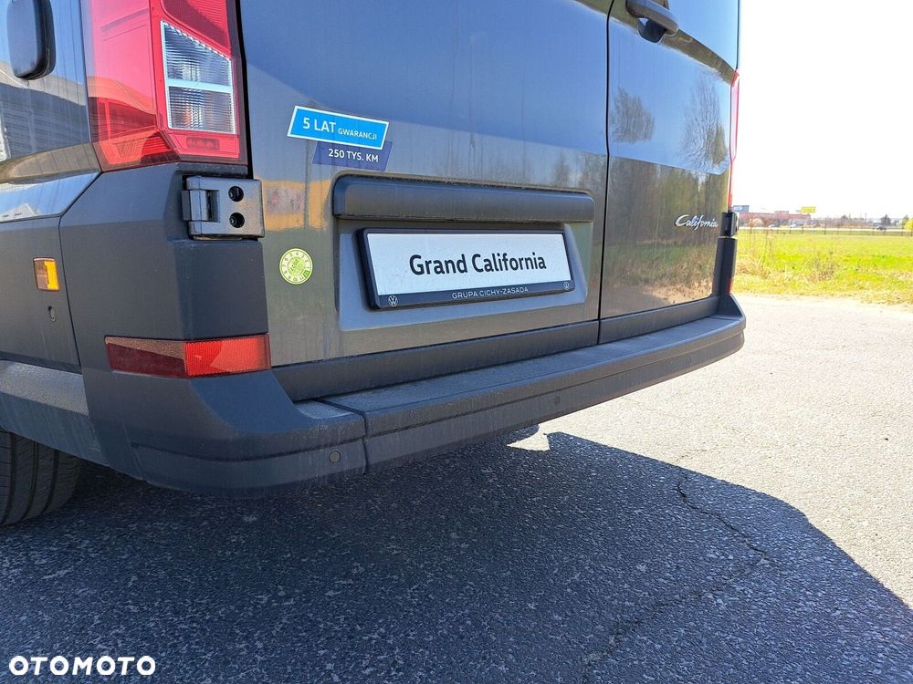 Volkswagen Grand California Grand California 600 DMC 3500kg silnik: 2,0 l TDI EURO VI-e SCR / 163KM/skrzynia biegów: Przedni napęd automatyczna 8-biegowa rozstaw osi: 3640 mm - 24