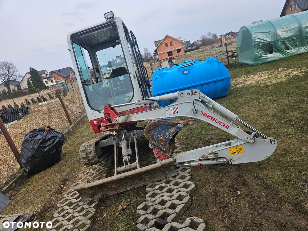 Takeuchi TB216 A V0 - 3