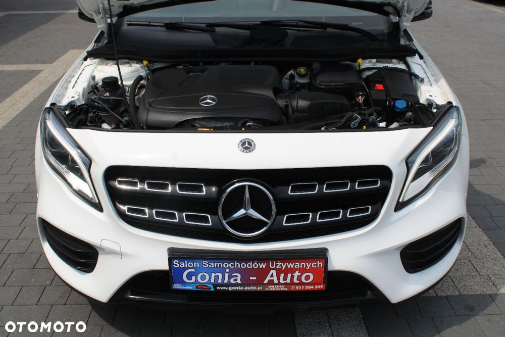Mercedes-Benz GLA - 18