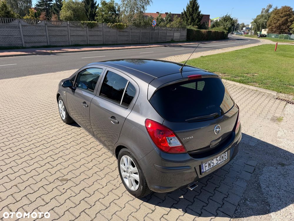 Opel Corsa 1.4 16V 150 Jahre - 17