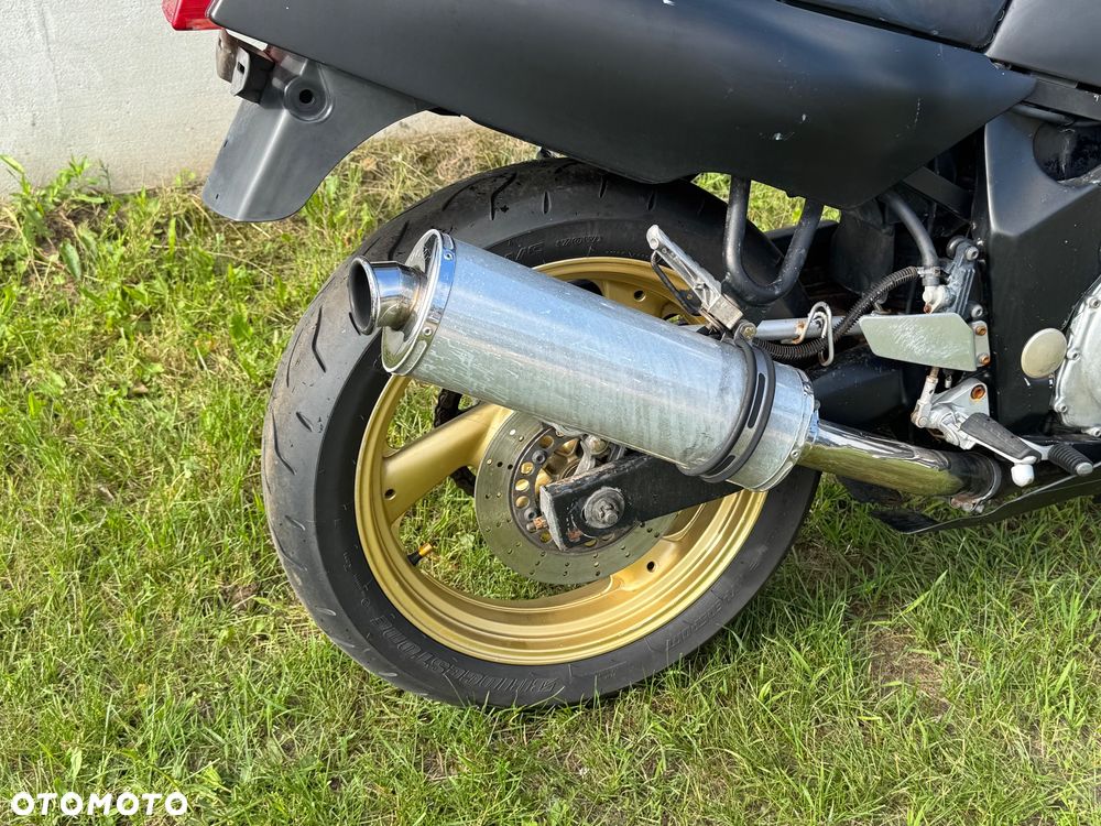 Yamaha FZR - 4