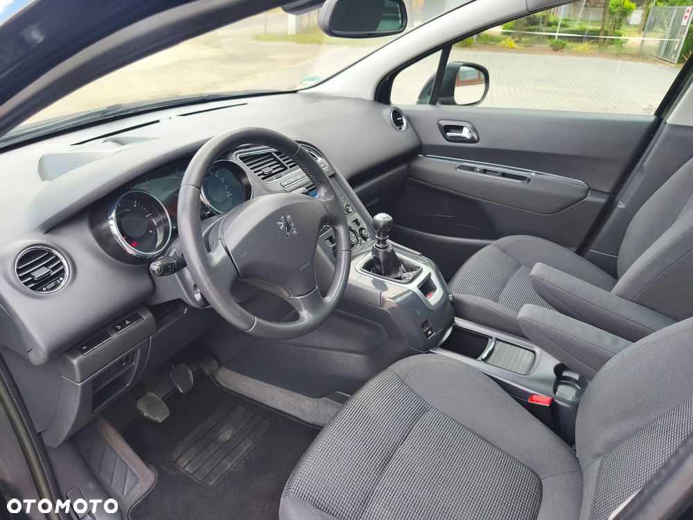 Peugeot 5008 - 22