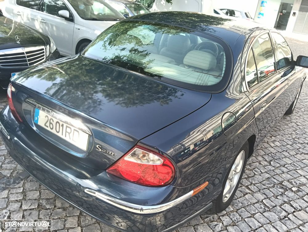 Jaguar S-Type 3.0 V6 Executive Auto. - 25