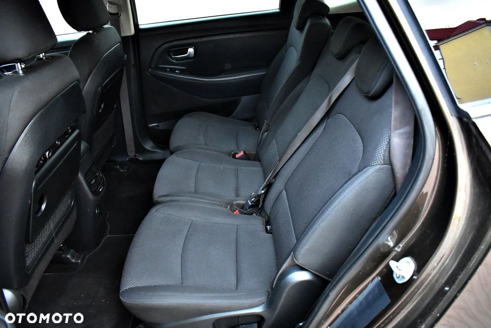 Kia Carens 1.7 CRDi Business Line - 28