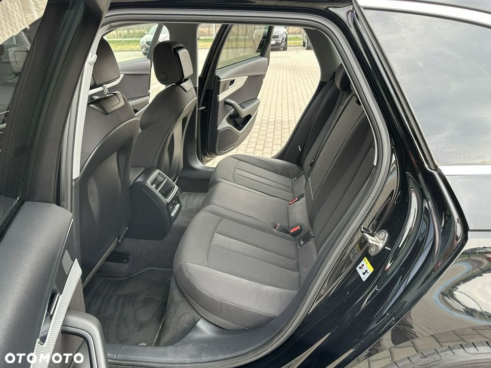 Audi A4 Avant 2.0 TDI ultra S tronic sport - 13