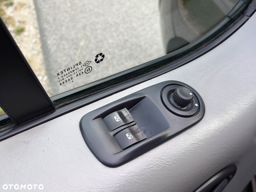 Renault Trafic - 17