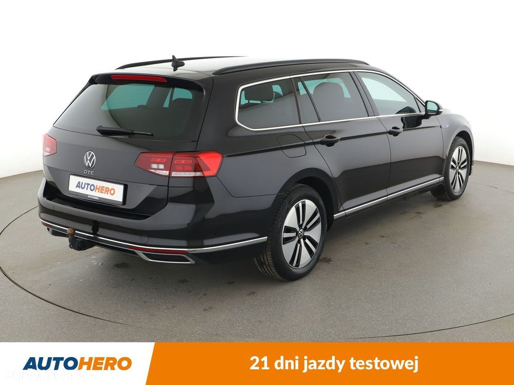 Volkswagen Passat - 6