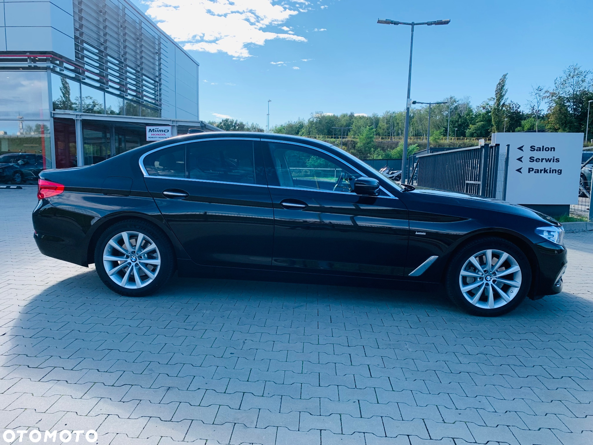 BMW Seria 5 530i GPF xDrive Luxury Line - 4