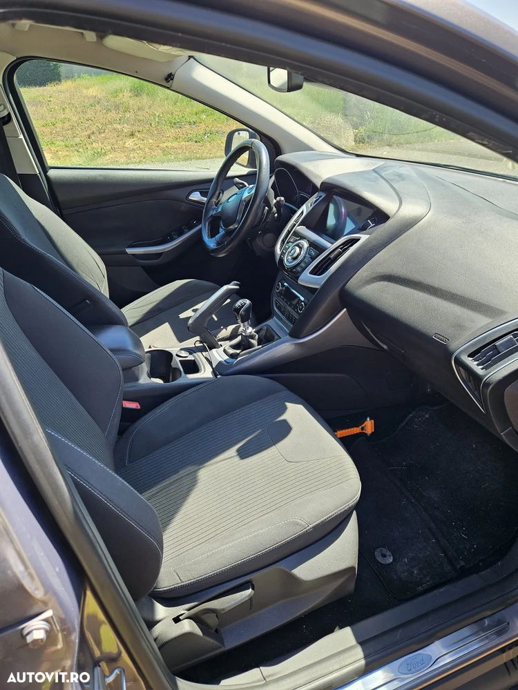 Ford Focus 1.6 TDCI DPF Start-Stopp-System Titanium - 6