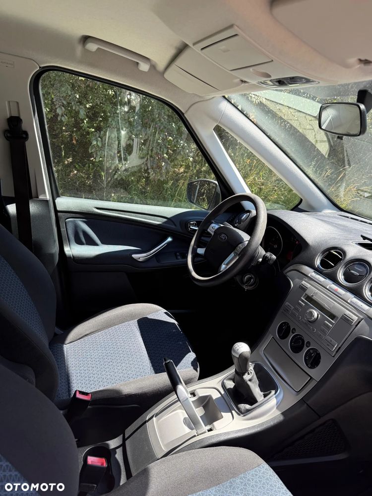Ford Galaxy 2.0 Concept - 7