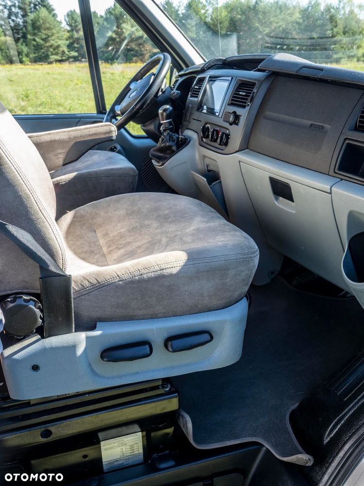 Ford Transit - 19