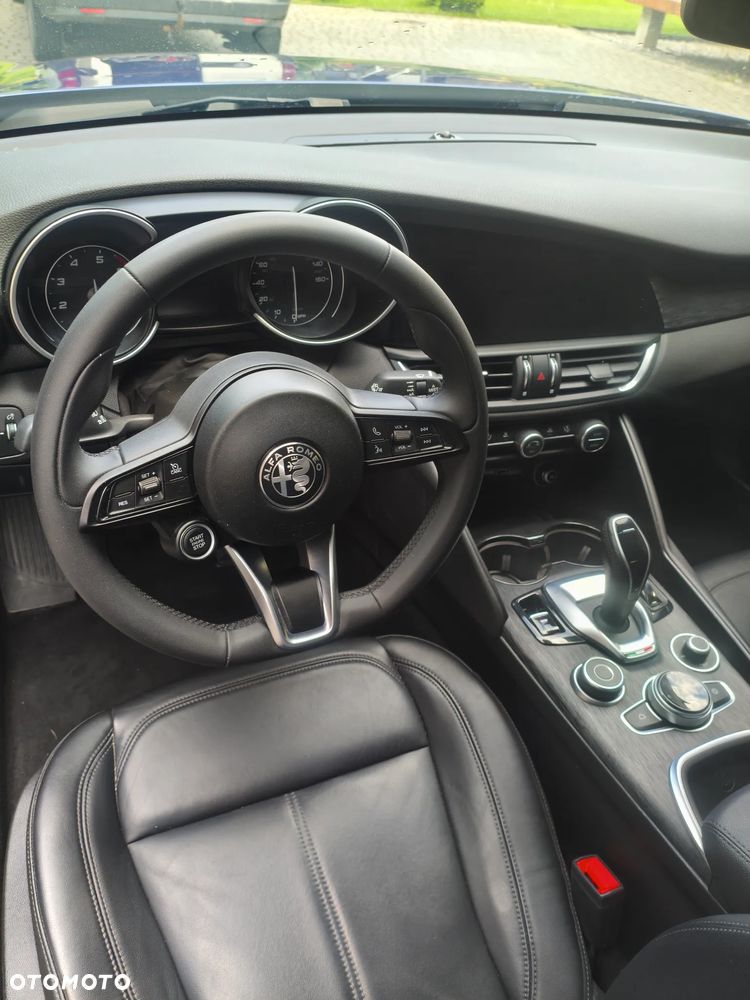 Alfa Romeo Giulia 2.0 Turbo Veloce - 11