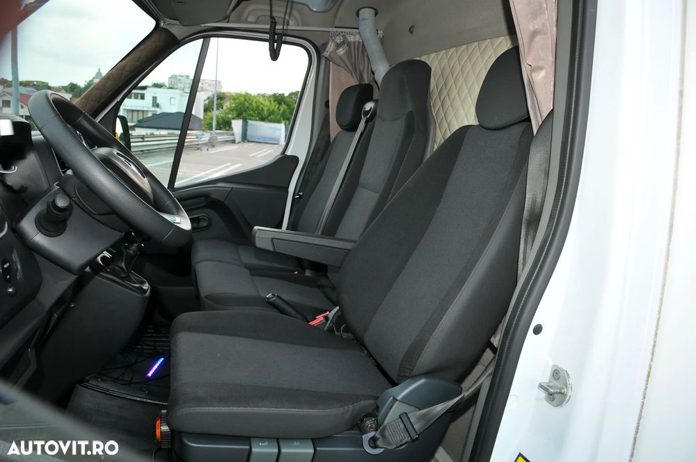 Renault Master cu lift - 28
