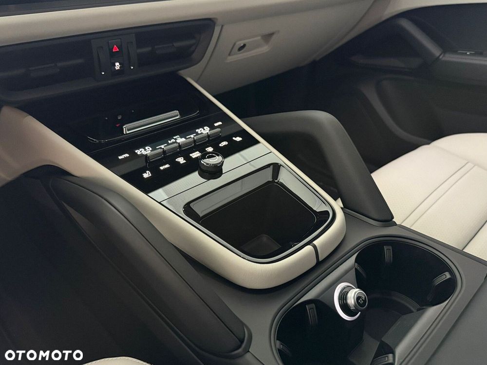 Porsche Cayenne Black Edition - 20