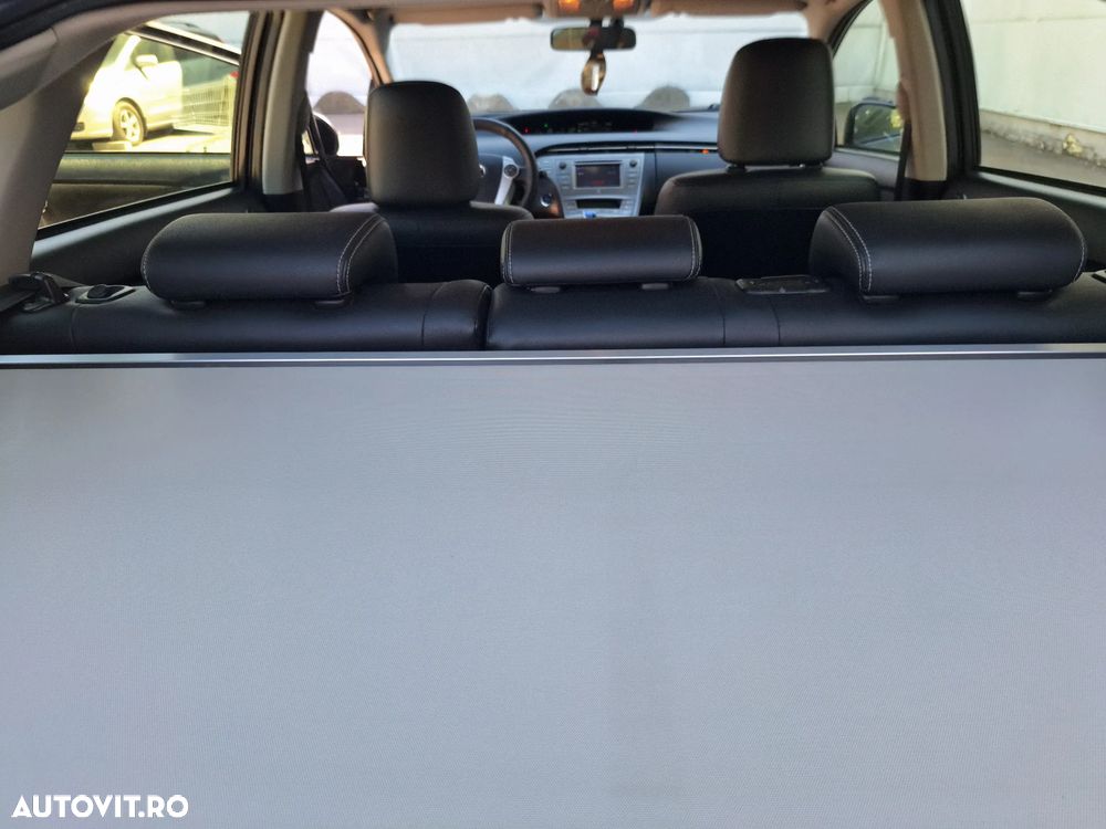 Toyota Prius Terra - 12