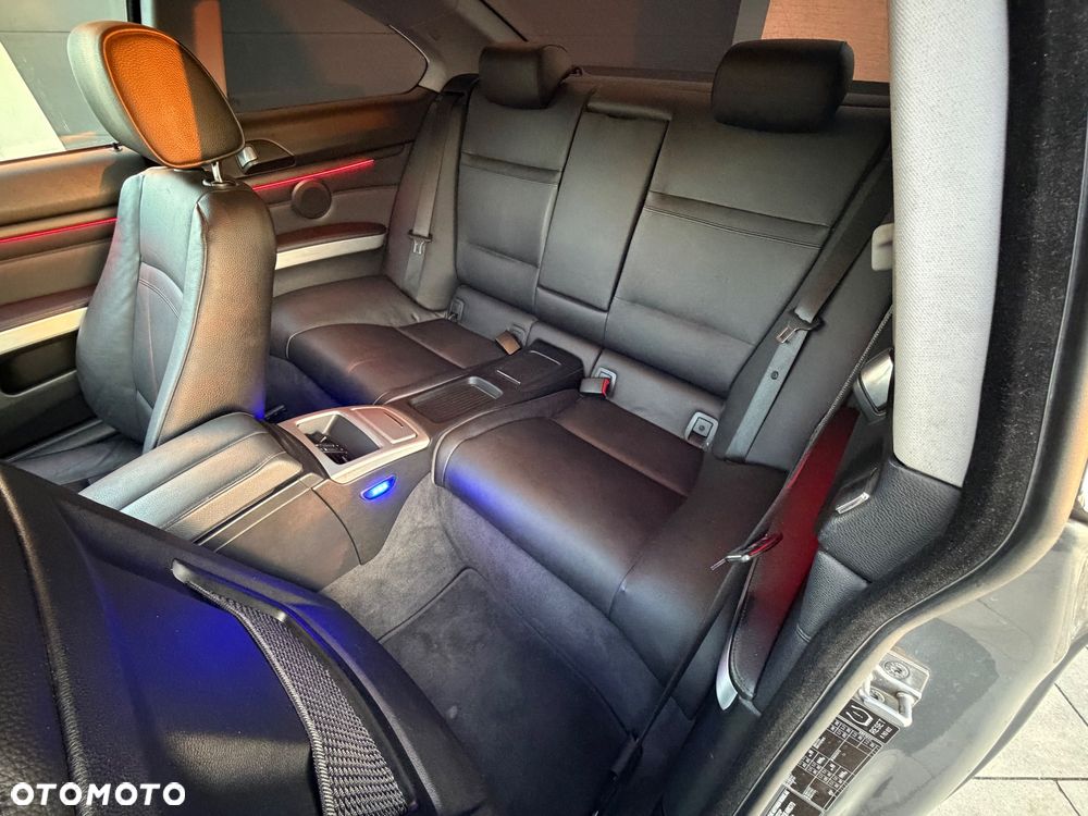 BMW Seria 3 325i xDrive Edition Exclusive - 7