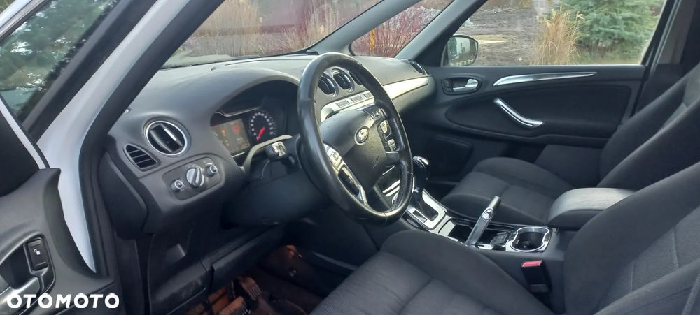 Ford S-Max - 25
