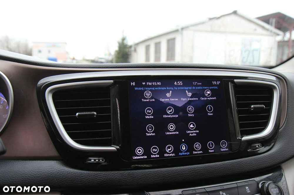 Chrysler Pacifica - 30
