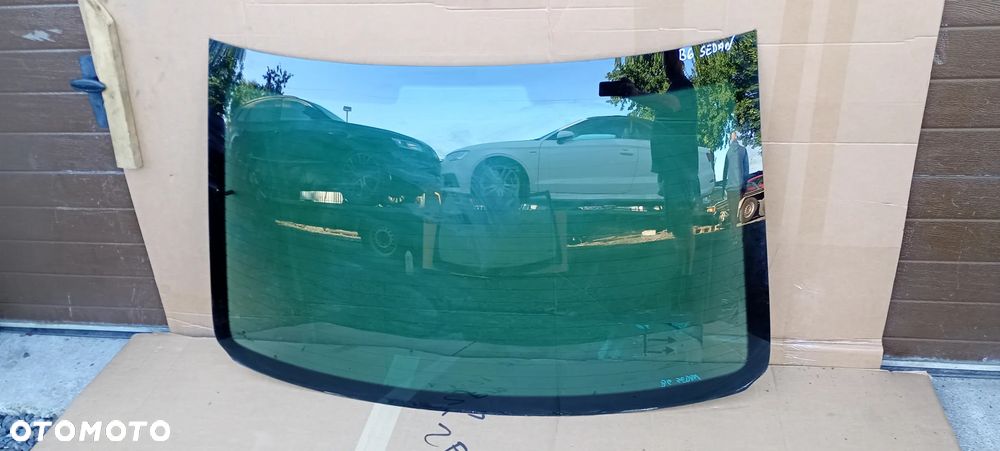 Szyba karoseryjna tył tylna VW Passat B6 Sedan - 1