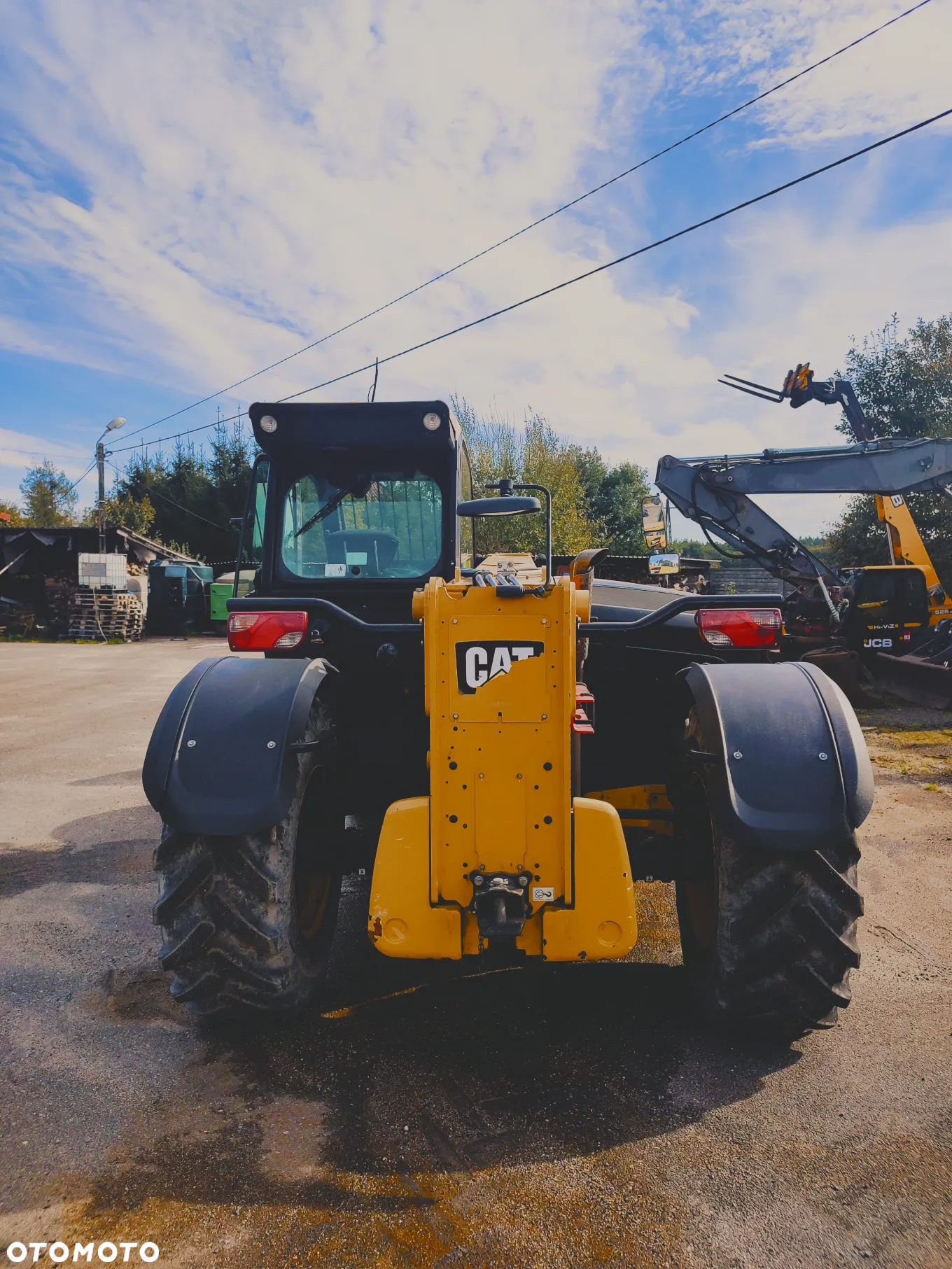 Caterpillar TH408 - 5