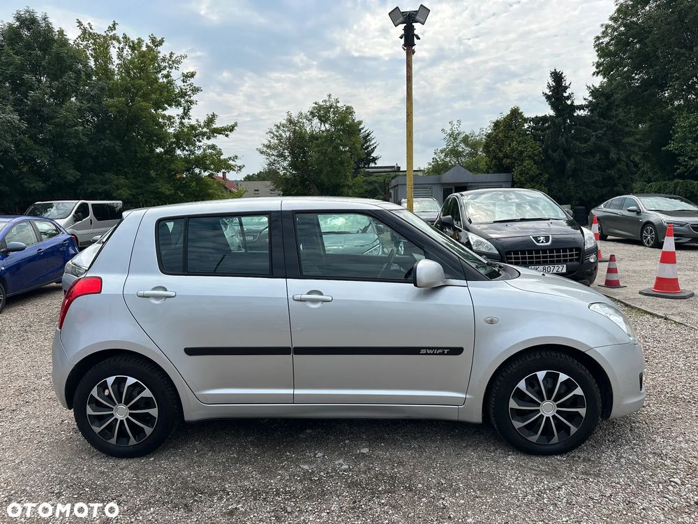 Suzuki Swift - 7