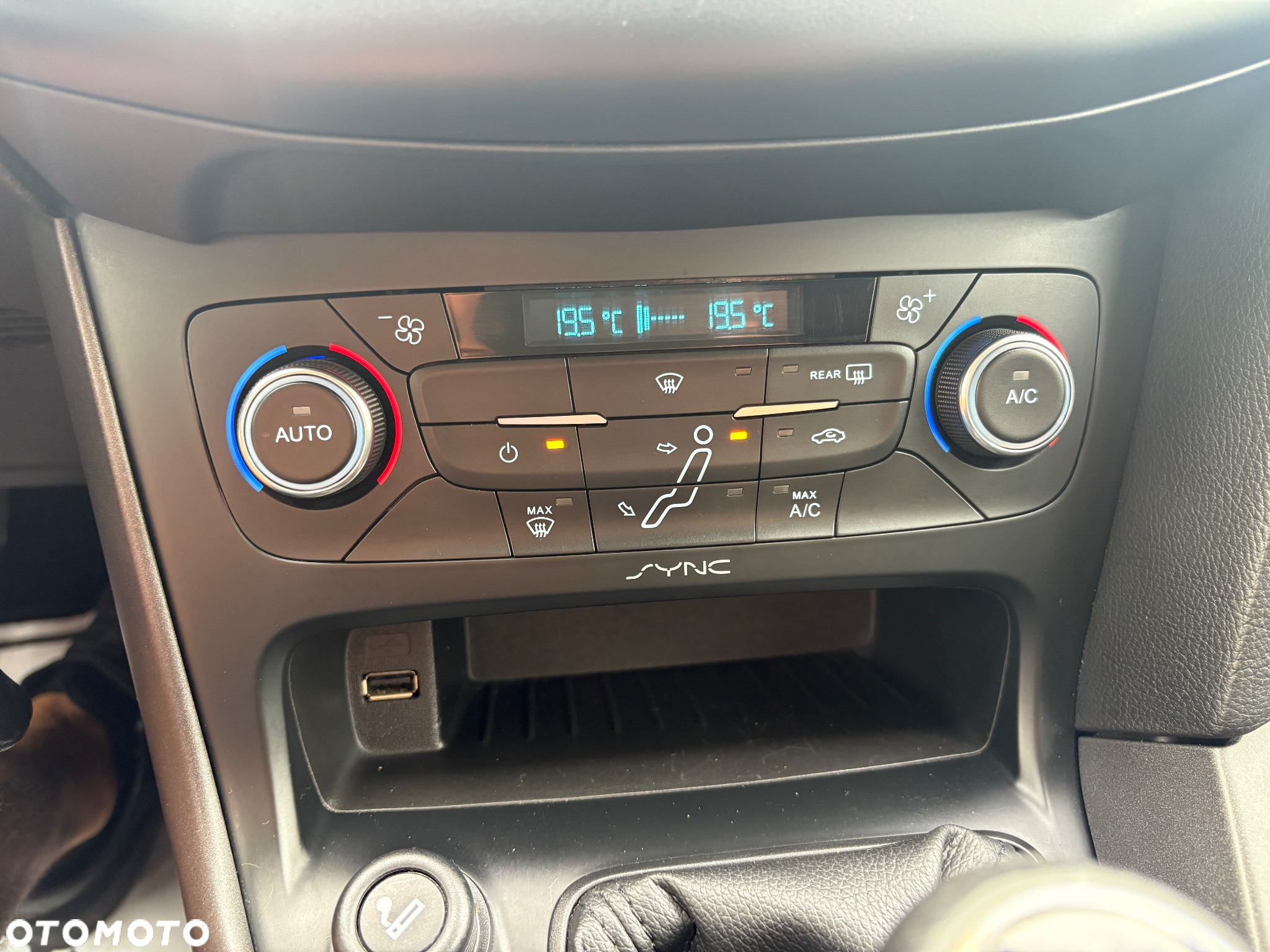 Ford Focus 1.6 FF Ambiente - 23