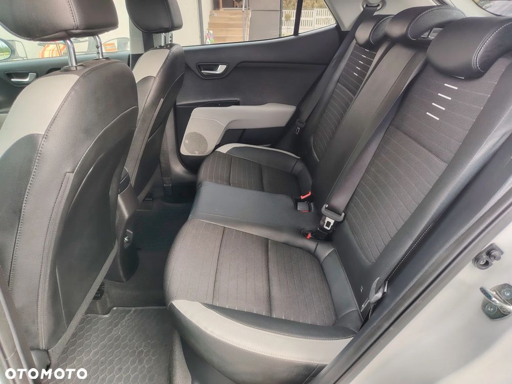 Kia Stonic 1.0 T-GDI L Business Line DCT - 23