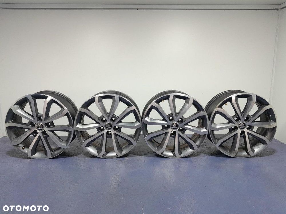 SKODA OCTAVIA III LIFT FELGI ALUMINIOWE 7JX17 ET 49 5X112 5E0601025BQ - 1