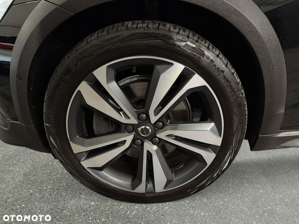 Volvo V60 Cross Country - 11