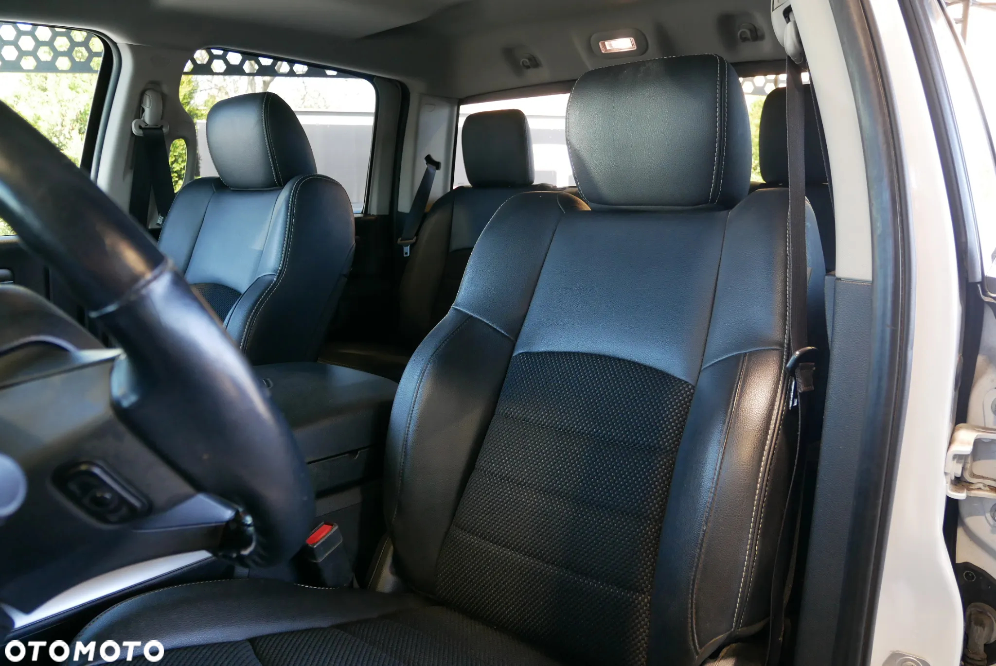 Dodge RAM 1500 5.7 4x4 - 7