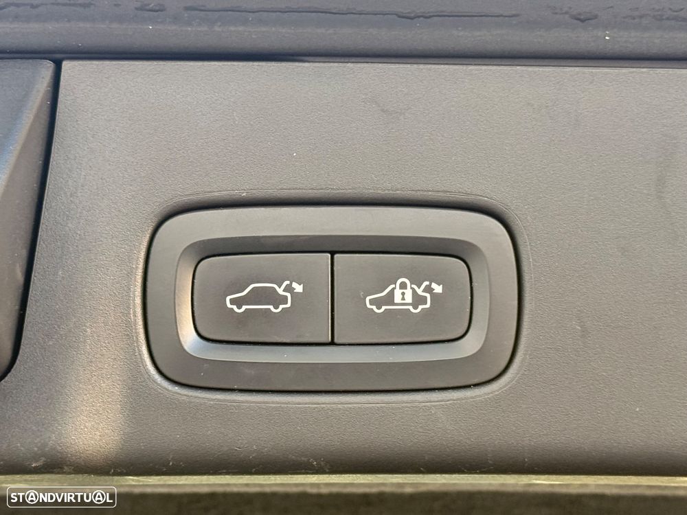 Volvo V90 D5 AWD Geartronic Inscription - 26