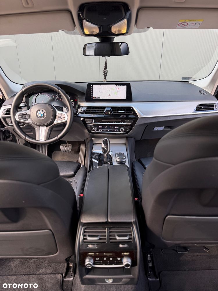 BMW Seria 5 520d xDrive Luxury Line sport - 16